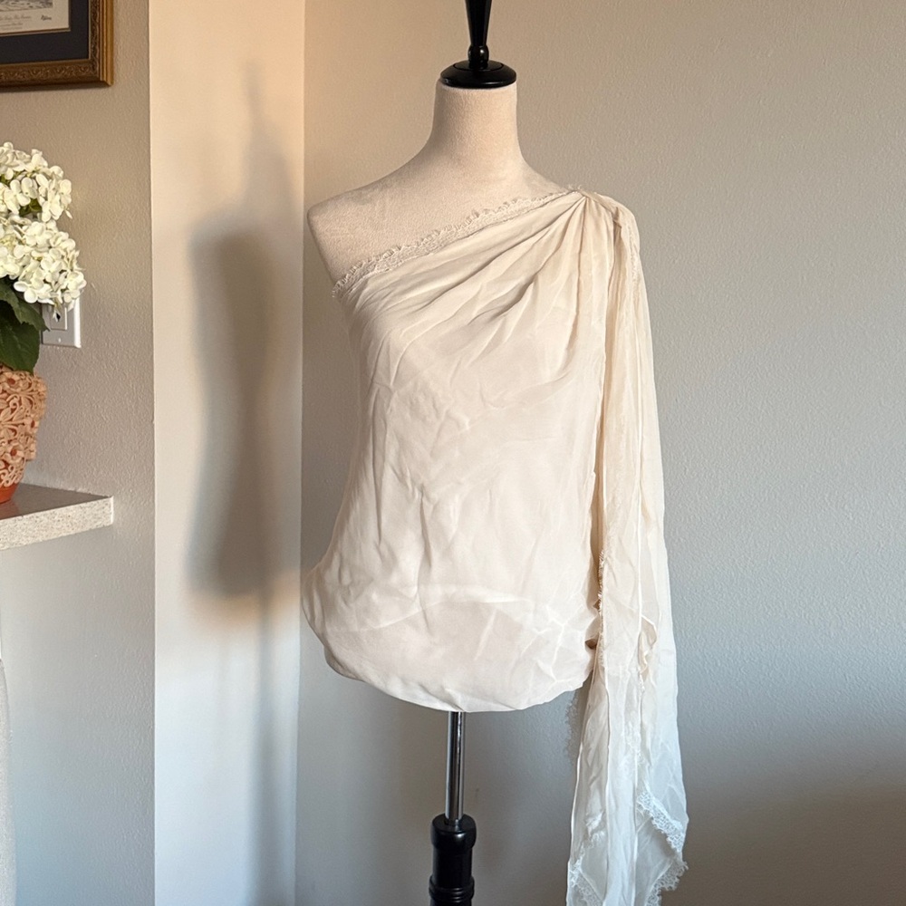 Robert Rodriguez Elegant Cream One-Shoulder Top - Picture 4 of 10